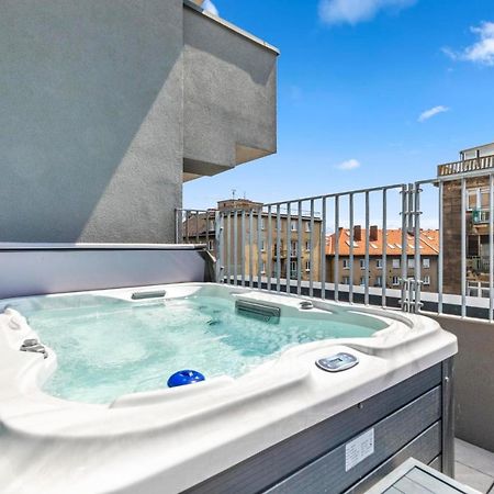 Апартаменти Lam Pink - Jacuzzi - Ac - Ps4 Братислава Екстер'єр фото