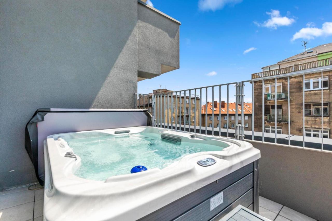 Апартаменти Lam Pink - Jacuzzi - Ac - Ps4 Братислава Екстер'єр фото