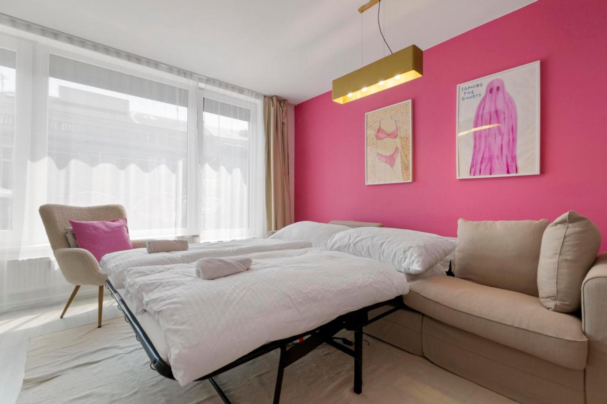 Апартаменти Lam Pink - Jacuzzi - Ac - Ps4 Братислава Екстер'єр фото